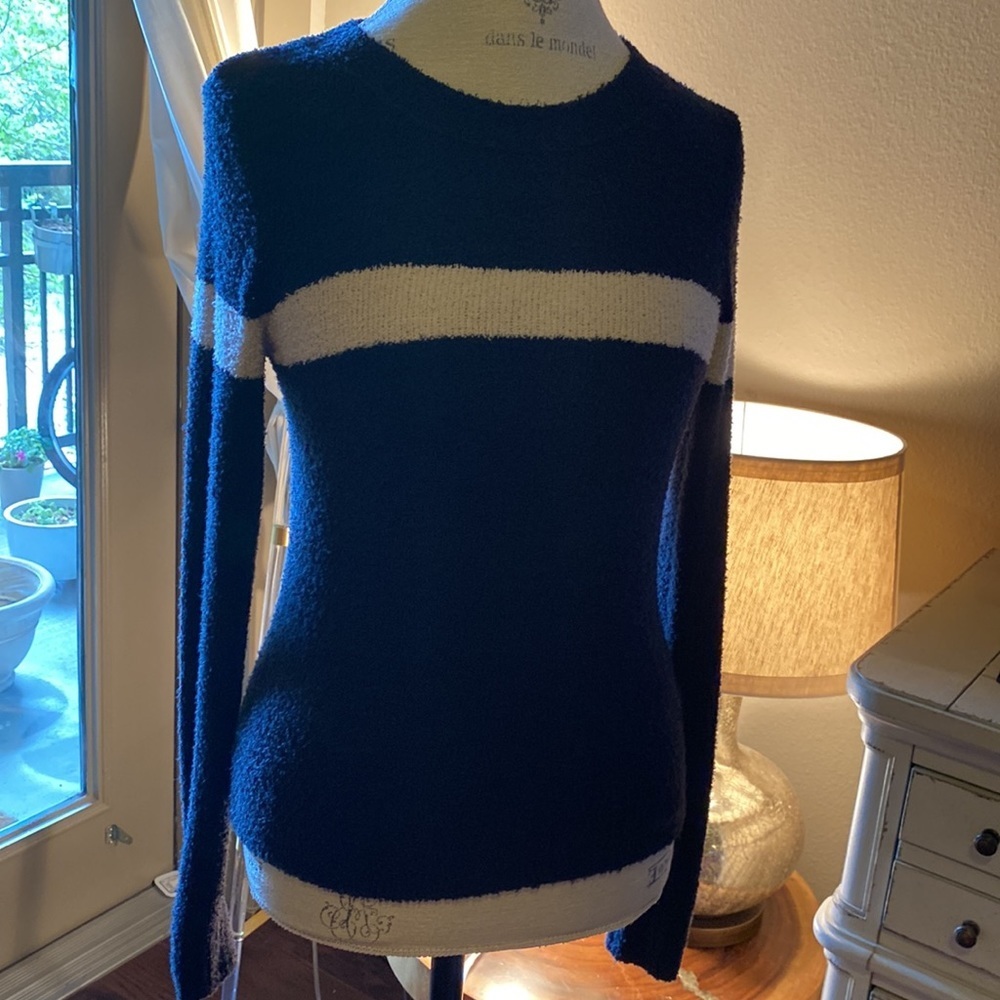 VINCE. navy blue & ivory longsleeve sweater shirt XS​​ - Picture 2 of 8